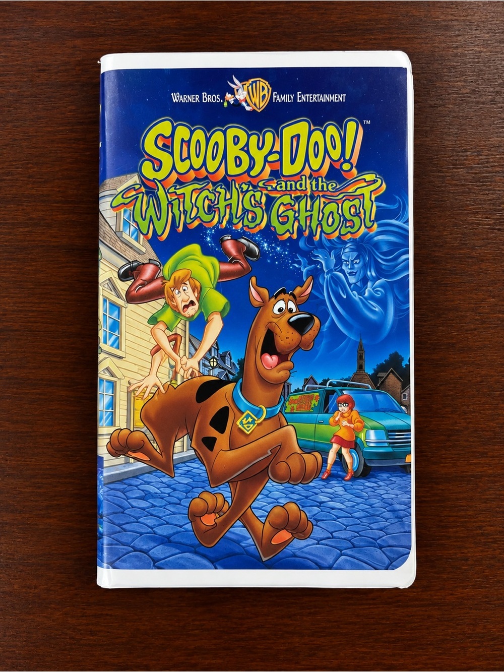 Warner Bros. Scooby-Doo! and the Witch's Ghost – Vibrant Blue Cover Art